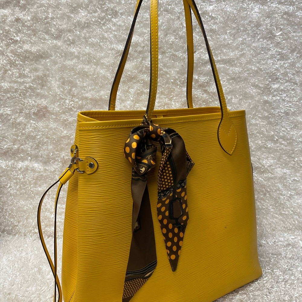 Authentic Louis Vuitton Epi Leather Neverfull